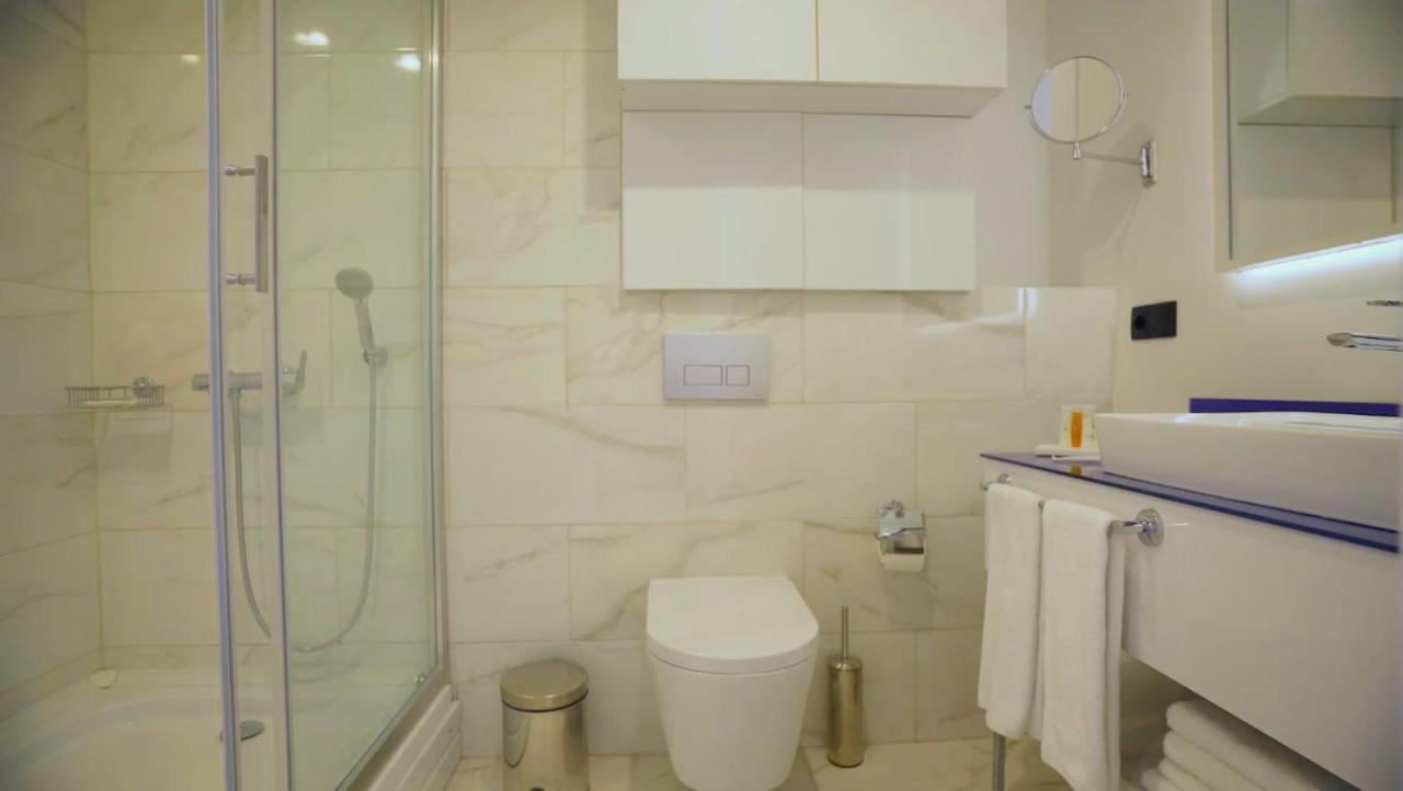 Orbi City Suite Sea View In Batumi Aparthotel Exterior photo