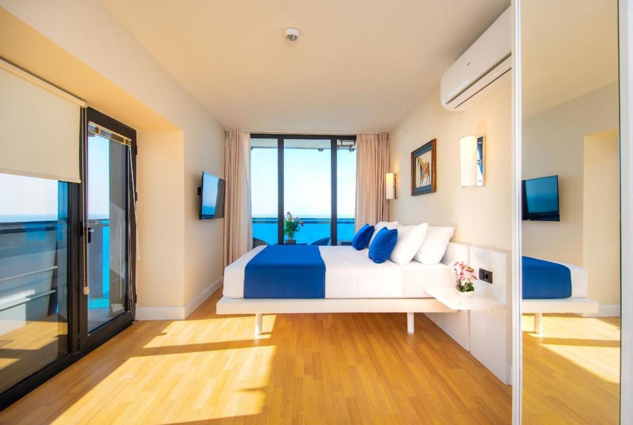 Orbi City Suite Sea View In Batumi Aparthotel Exterior photo